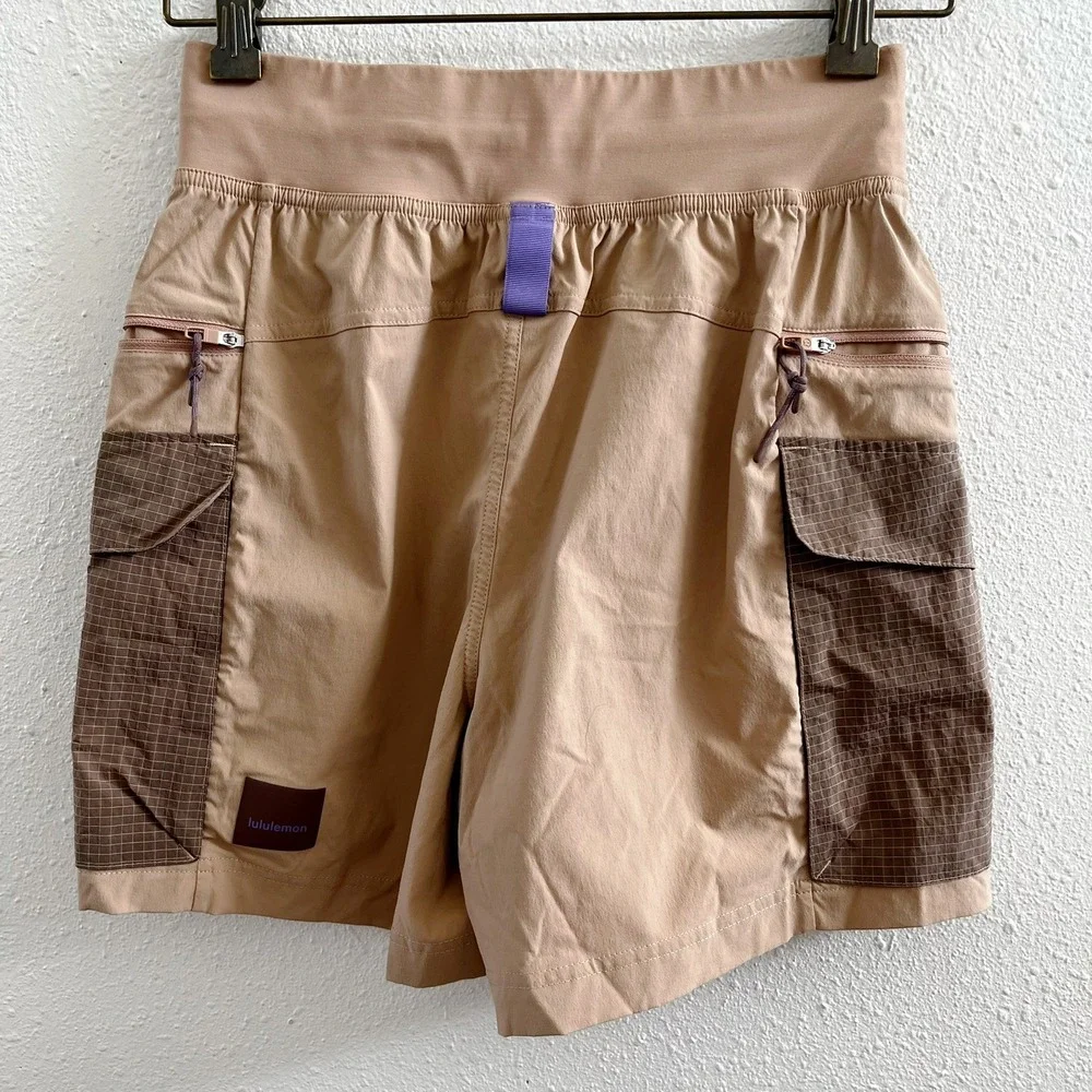 LULULEMON Multi-Pocket Cargo High-Rise Hiking Short 5